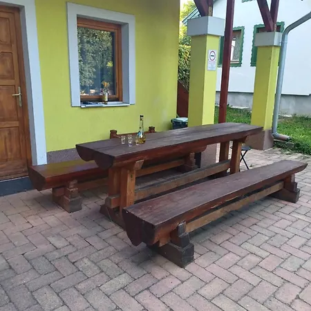 Zanati Apartmannház Apartamento