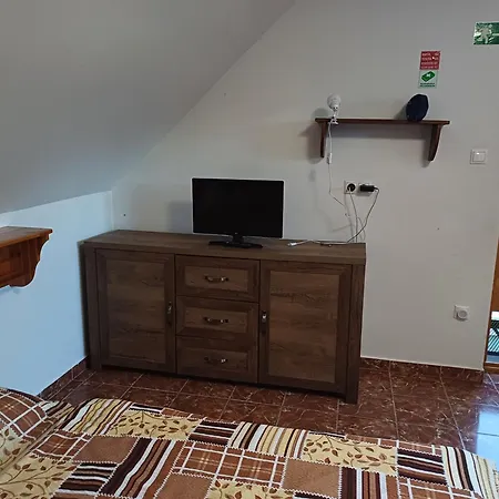 Apartment Zanati Apartmannhaz Nagykapornak
