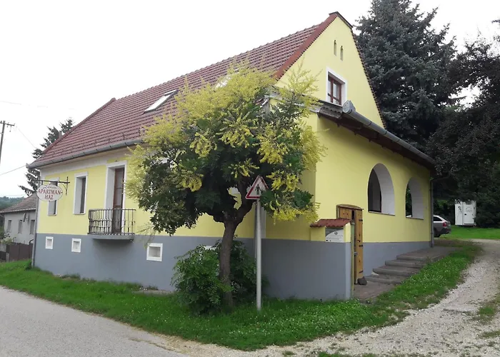 Zanati Apartmannhaz Διαμέρισμα Nagykapornak