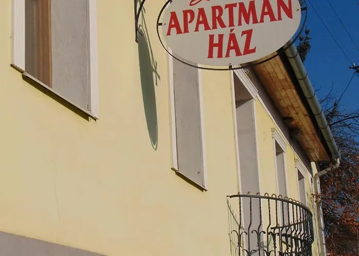 Zanati Apartmannhaz 公寓