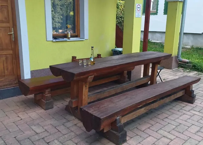 Zanati Apartmannhaz 公寓