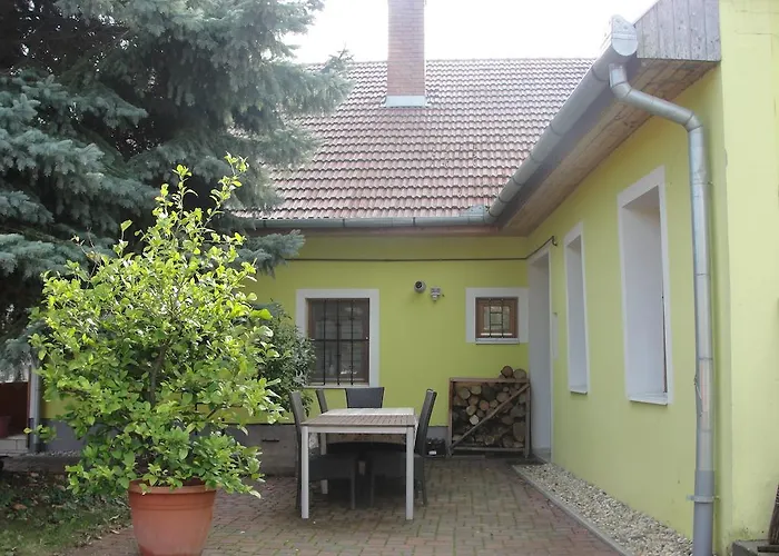 Zanati Apartmannhaz 公寓 Nagykapornak